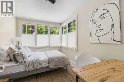 332 Palmer Avenue Oakville ON L6J 1T3