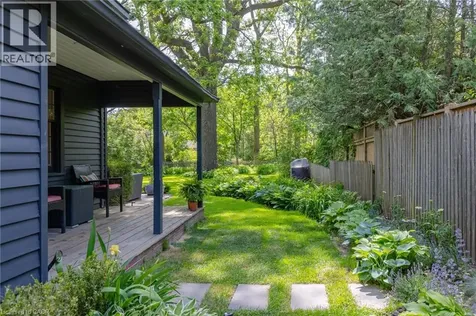 332 Palmer Avenue Oakville ON L6J 1T3