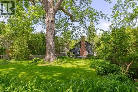332 Palmer Avenue Oakville ON L6J 1T3