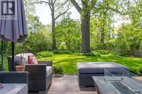 332 Palmer Avenue Oakville ON L6J 1T3