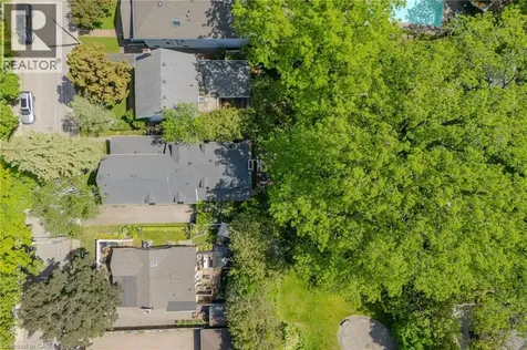 332 Palmer Avenue Oakville ON L6J 1T3