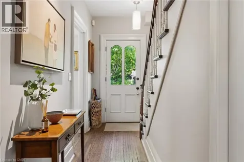332 Palmer Avenue Oakville ON L6J 1T3