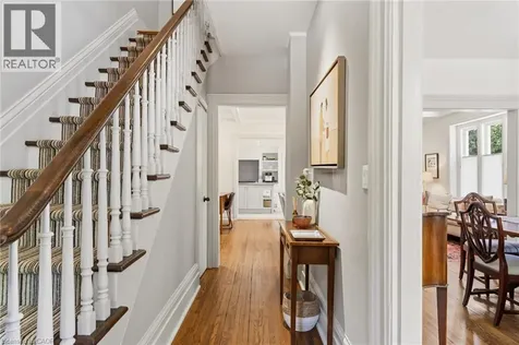 332 Palmer Avenue Oakville ON L6J 1T3