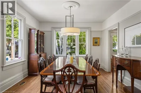 332 Palmer Avenue Oakville ON L6J 1T3