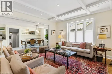 332 Palmer Avenue Oakville ON L6J 1T3