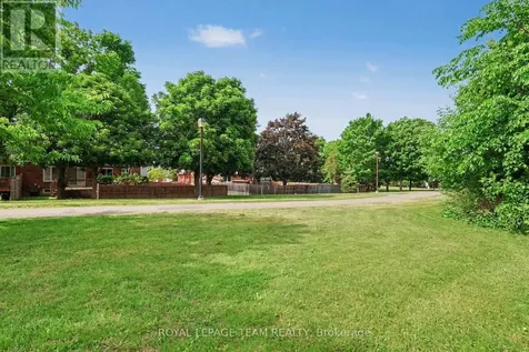 36 Southport Drive Ottawa ON K1T 3E7