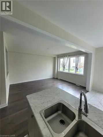 206 Forks Road Welland ON L3B 0M2