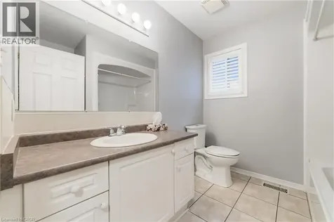 296 Autumn Crescent Welland ON L3C 7K1