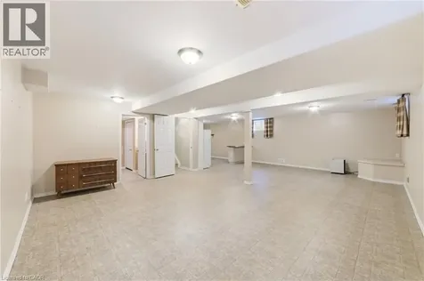 296 Autumn Crescent Welland ON L3C 7K1