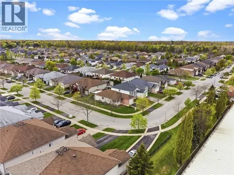 296 Autumn Crescent Welland ON L3C 7K1