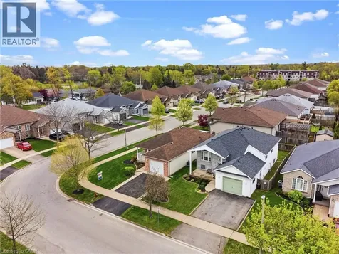 296 Autumn Crescent Welland ON L3C 7K1