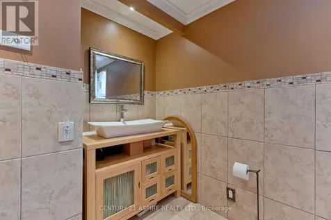64 Laurentian Drive Petawawa ON K8H 2M3