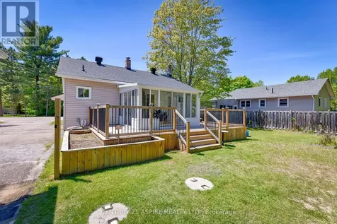 64 Laurentian Drive Petawawa ON K8H 2M3