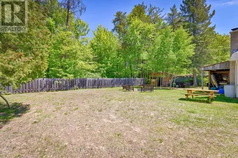 64 Laurentian Drive Petawawa ON K8H 2M3