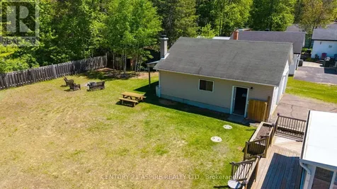 64 Laurentian Drive Petawawa ON K8H 2M3