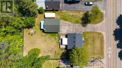 64 Laurentian Drive Petawawa ON K8H 2M3