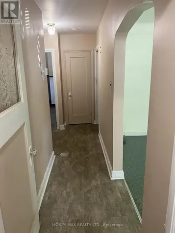 1424 Rosenthal Avenue Carlington Avenue Ottawa ON K1Z 8H9