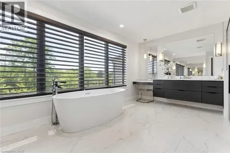 95 Pondcliffe Drive Kitchener ON N2R 0M3