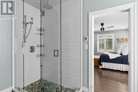 49 Sydenham Trail West Clearview ON L0M 1H0