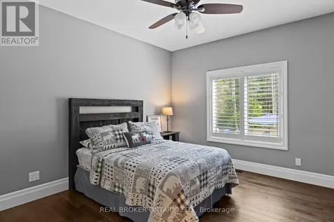 49 Sydenham Trail West Clearview ON L0M 1H0