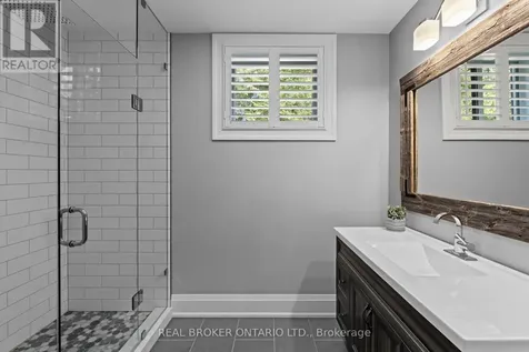 49 Sydenham Trail West Clearview ON L0M 1H0