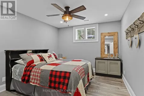 49 Sydenham Trail West Clearview ON L0M 1H0