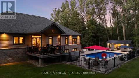 49 Sydenham Trail West Clearview ON L0M 1H0
