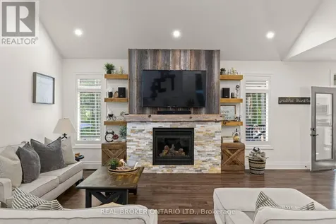 49 Sydenham Trail West Clearview ON L0M 1H0