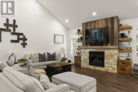 49 Sydenham Trail West Clearview ON L0M 1H0