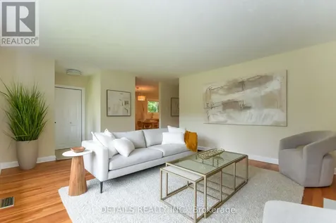 2364 Cheshire Road Ottawa ON K2C 1G3