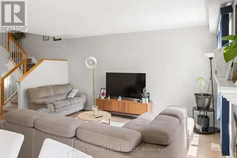 5953 Pineglade Crescent Ottawa ON K1W 1G9