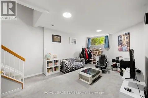 5953 Pineglade Crescent Ottawa ON K1W 1G9