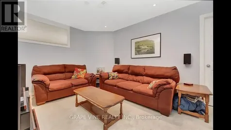 137 Marrissa Avenue Ottawa ON K1J 0A4