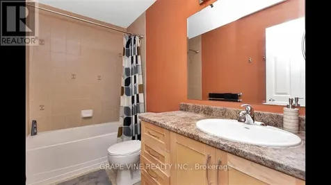 137 Marrissa Avenue Ottawa ON K1J 0A4