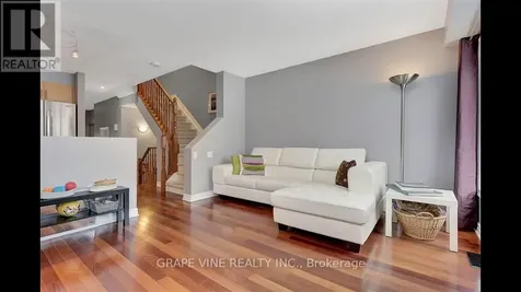 137 Marrissa Avenue Ottawa ON K1J 0A4