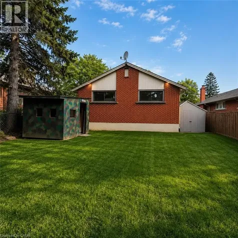 82 Blackwood Crescent Hamilton ON L8S 3H5