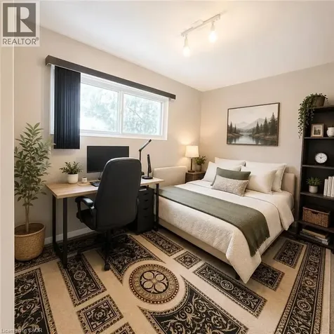 82 Blackwood Crescent Hamilton ON L8S 3H5