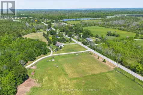 102 Bay Road Rideau Lakes ON K0G 1L0