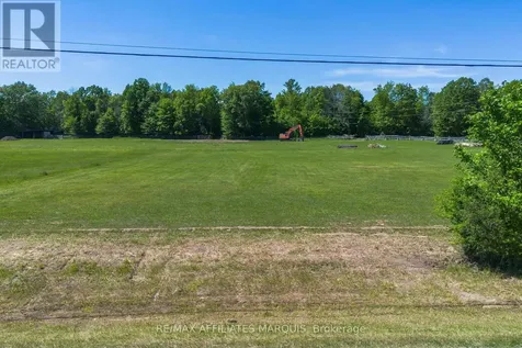 102 Bay Road Rideau Lakes ON K0G 1L0