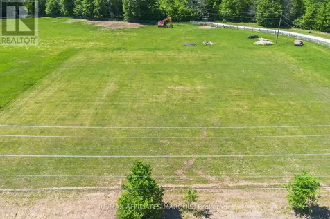102 Bay Road Rideau Lakes ON K0G 1L0