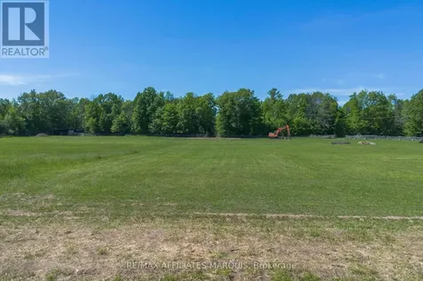 102 Bay Road Rideau Lakes ON K0G 1L0