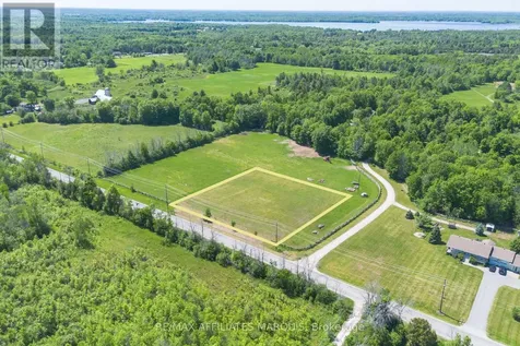 102 Bay Road Rideau Lakes ON K0G 1L0