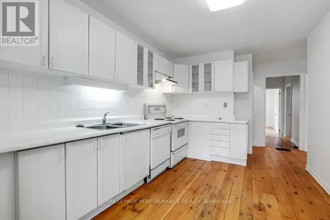 152 Ivy Crescent Ottawa ON K1M 1X6
