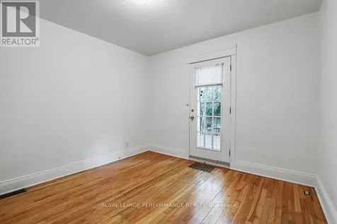 152 Ivy Crescent Ottawa ON K1M 1X6