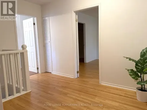 152 Ivy Crescent Ottawa ON K1M 1X6