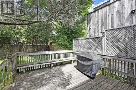 152 Ivy Crescent Ottawa ON K1M 1X6