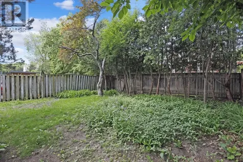 152 Ivy Crescent Ottawa ON K1M 1X6