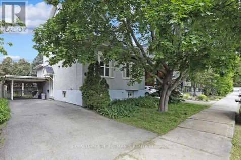 152 Ivy Crescent Ottawa ON K1M 1X6