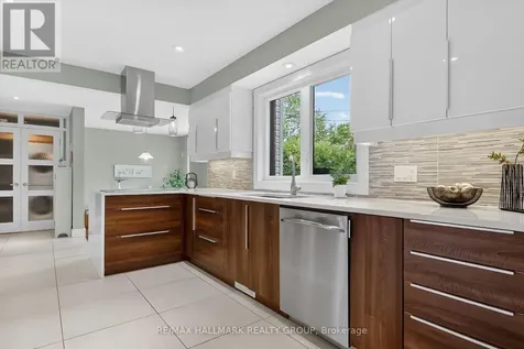 785 Dunloe Avenue Ottawa ON K1K 0K3