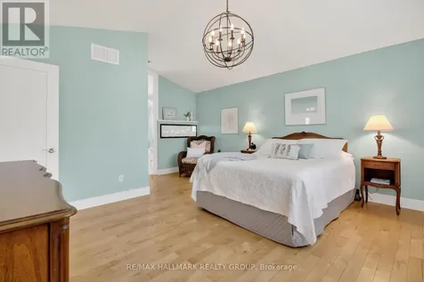 785 Dunloe Avenue Ottawa ON K1K 0K3